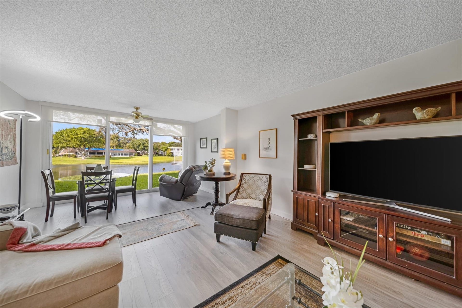 3611 OAKS CLUBHOUSE Drive, #104, Pompano Beach, FL 33069 Photo 10