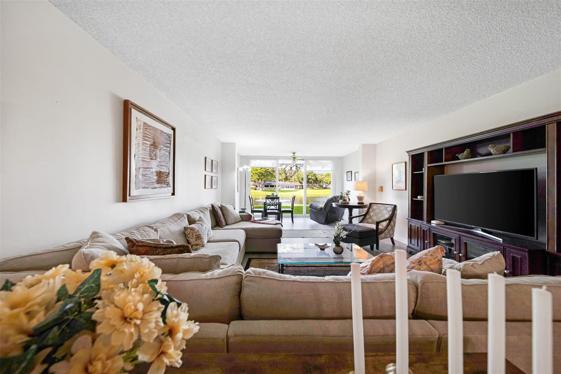 3611 OAKS CLUBHOUSE Drive, #104, Pompano Beach, FL 33069 Photo 6