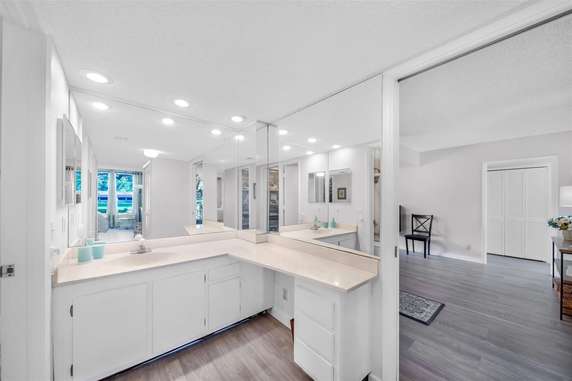 3611 OAKS CLUBHOUSE Drive, #104, Pompano Beach, FL 33069 Photo 31