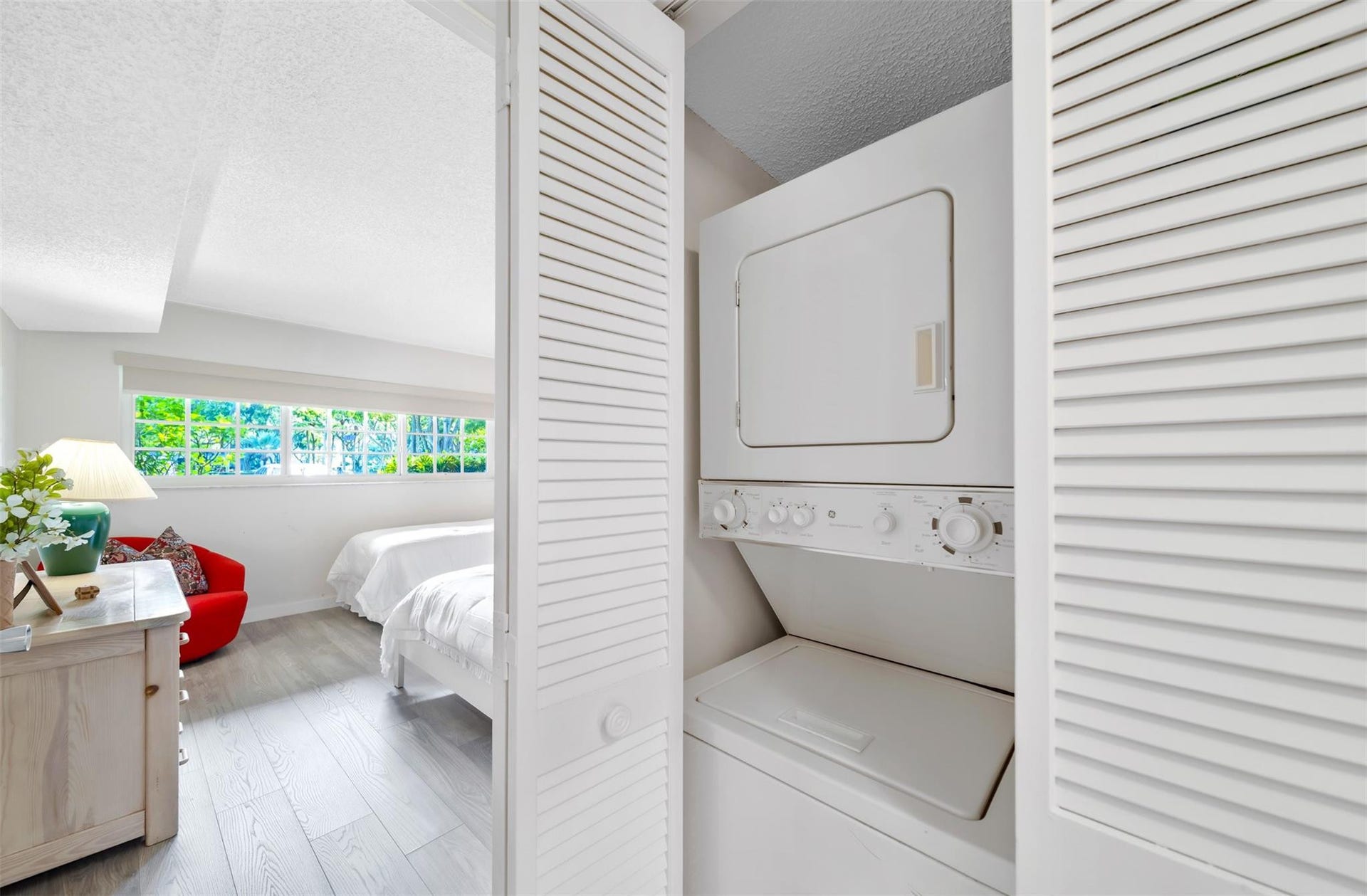 3611 OAKS CLUBHOUSE Drive, #104, Pompano Beach, FL 33069 Photo 21