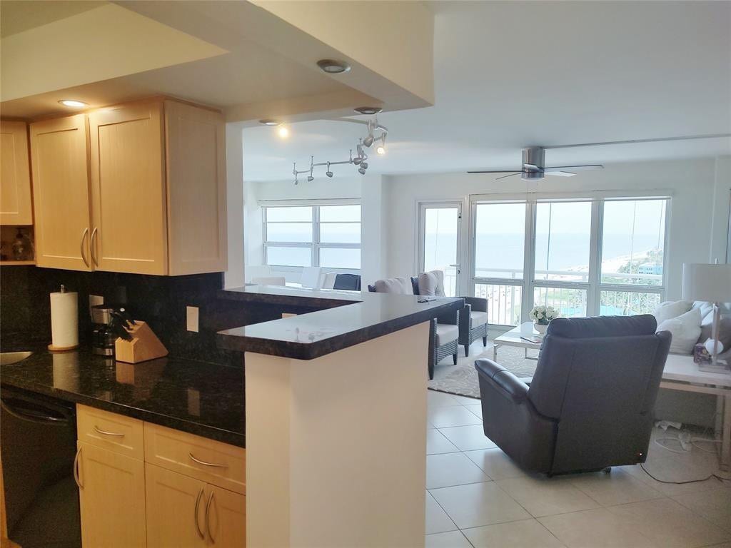 133 N POMPANO BEACH Boulevard N, #1211, Pompano Beach, Pompano Beach, FL 33062 Photo 9
