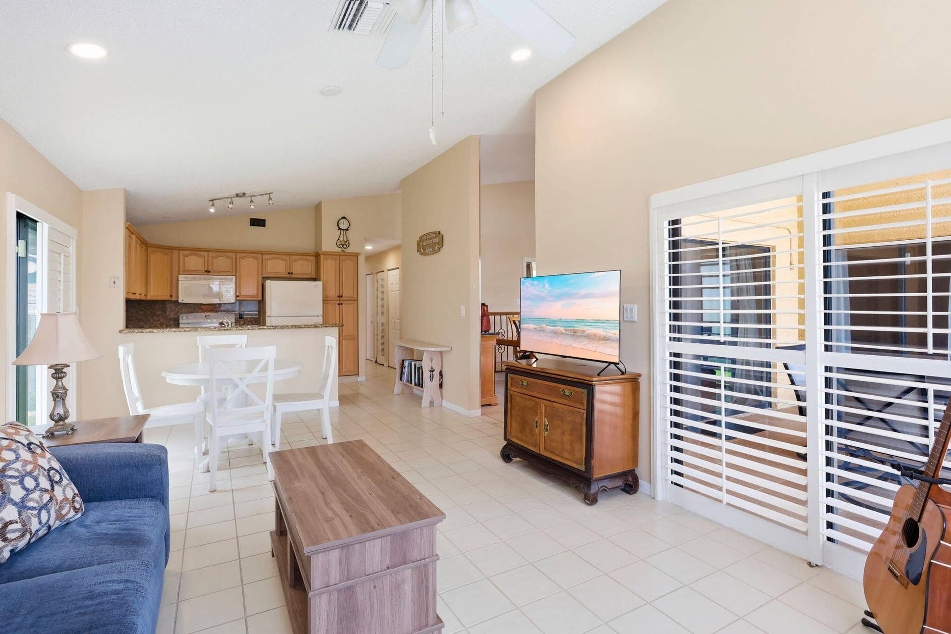20986 Rustlewood Avenue, Boca Raton, FL 33428 9-web-or-mls-007_0E2A4551_with_tv