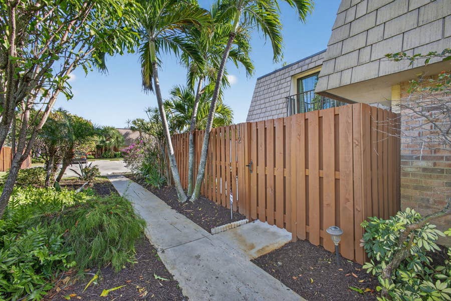 Property photo for 112 OCEAN COVE Drive, Jupiter, FL