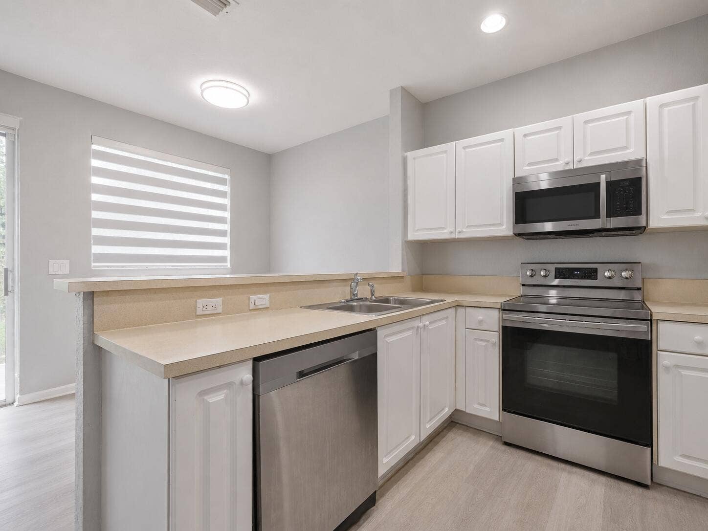 Kitchen to Dining Area
