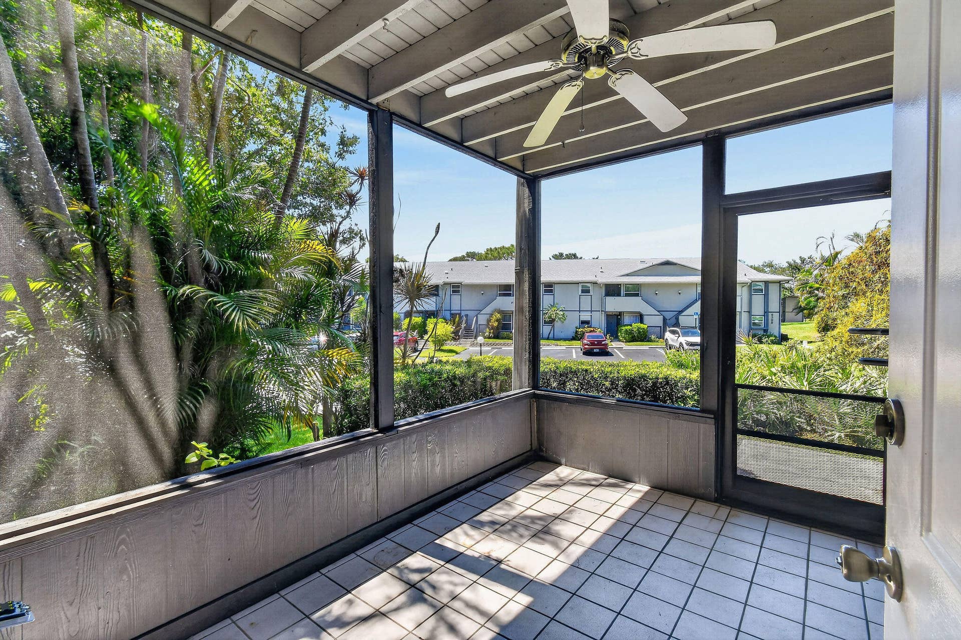 8387 SE Croft Circle, #Q3, Hobe Sound, FL 33455 Screened porch