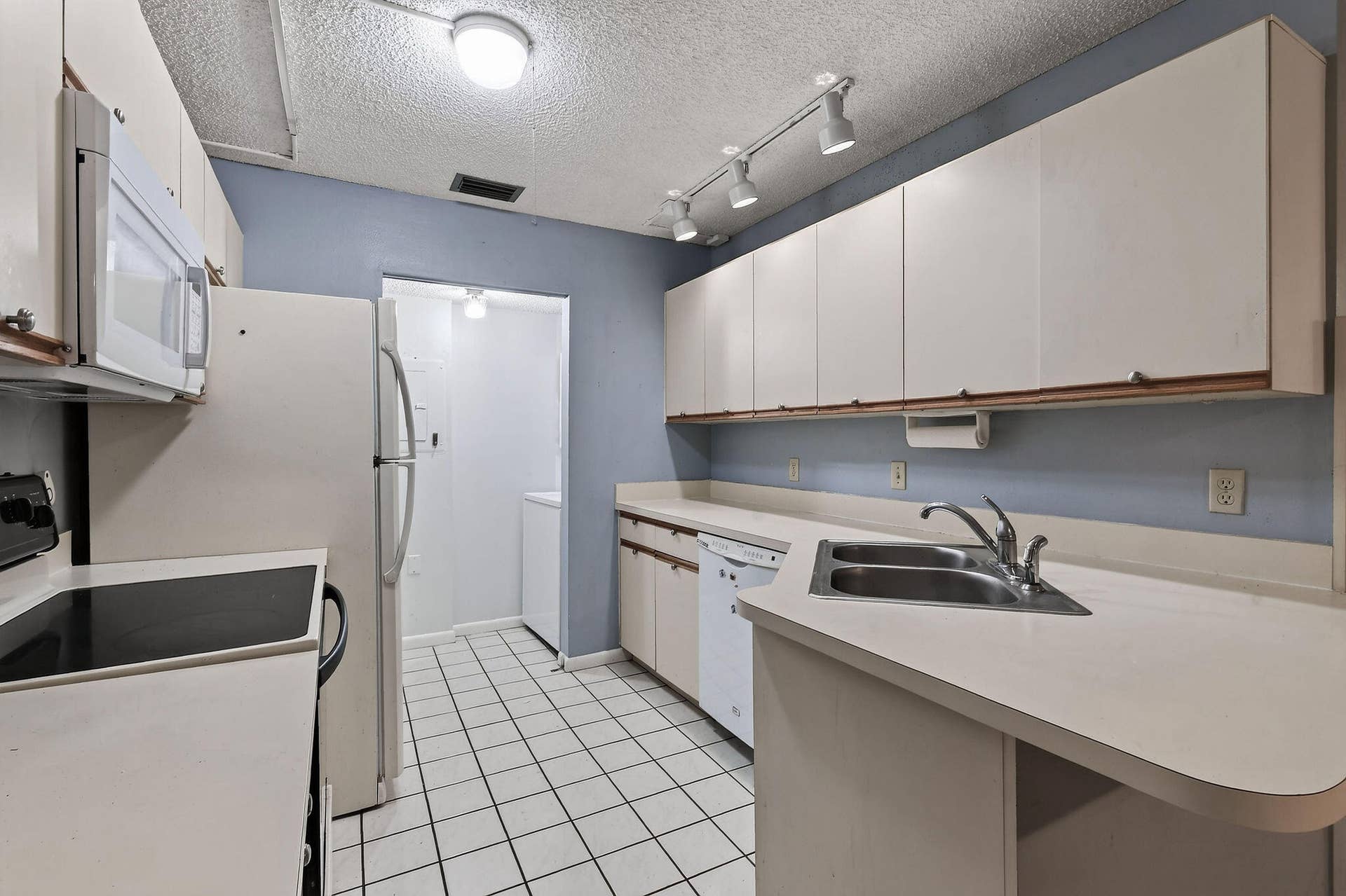 8387 SE Croft Circle, #Q3, Hobe Sound, FL 33455 8387SECroftCir,UnitQ3(20)