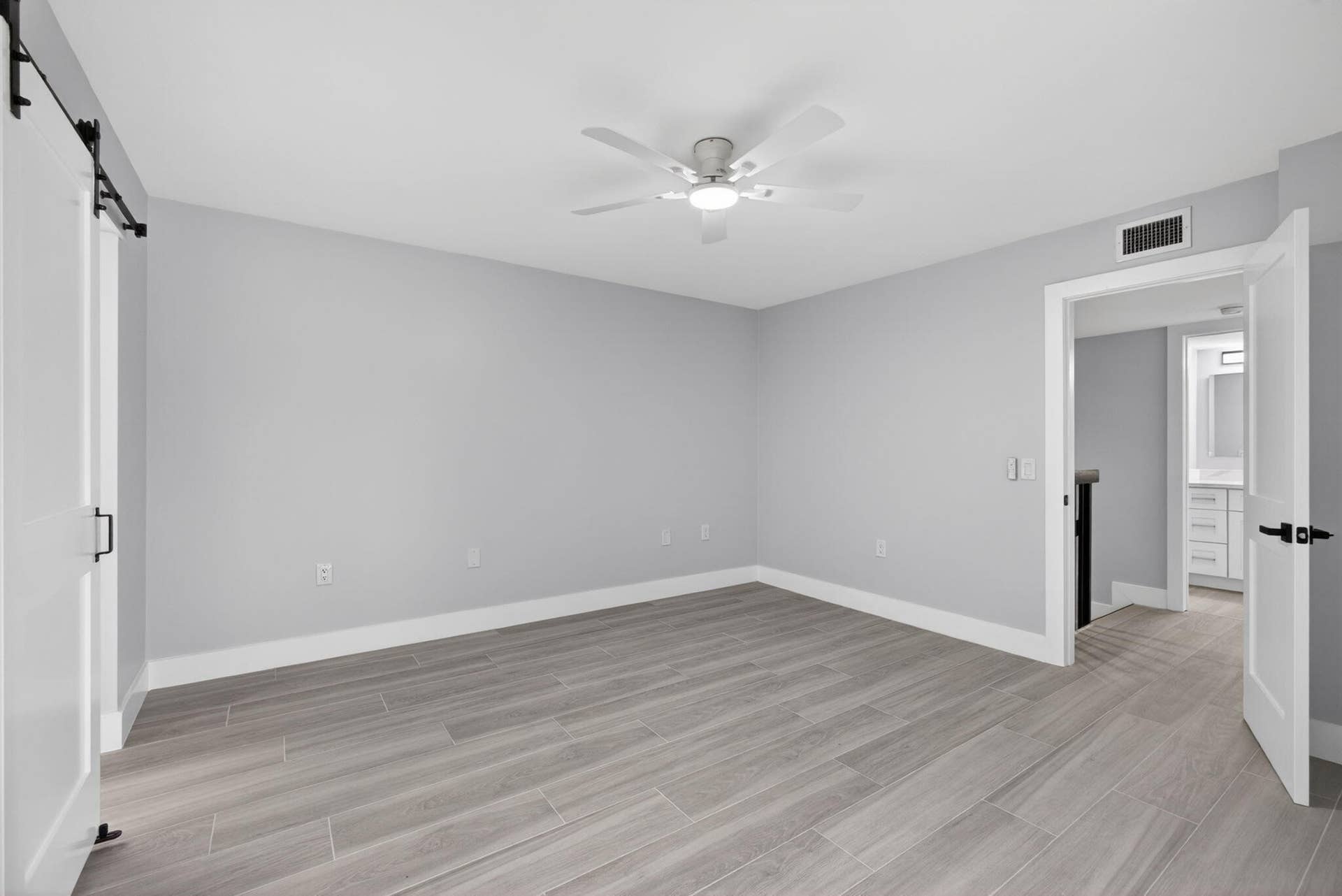 183 Charter Way, West Palm Beach, FL 33407 MASTER BEDROOM