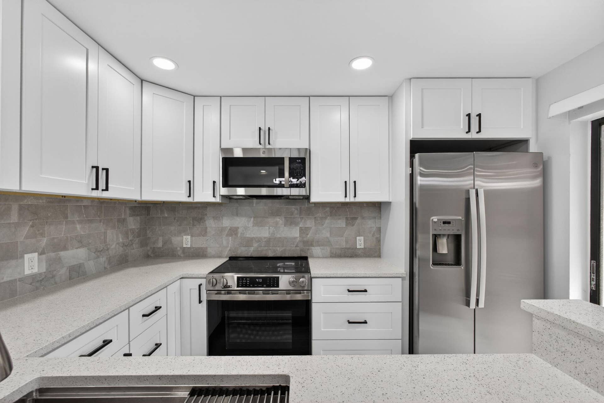 183 Charter Way, West Palm Beach, FL 33407 KITCHEN