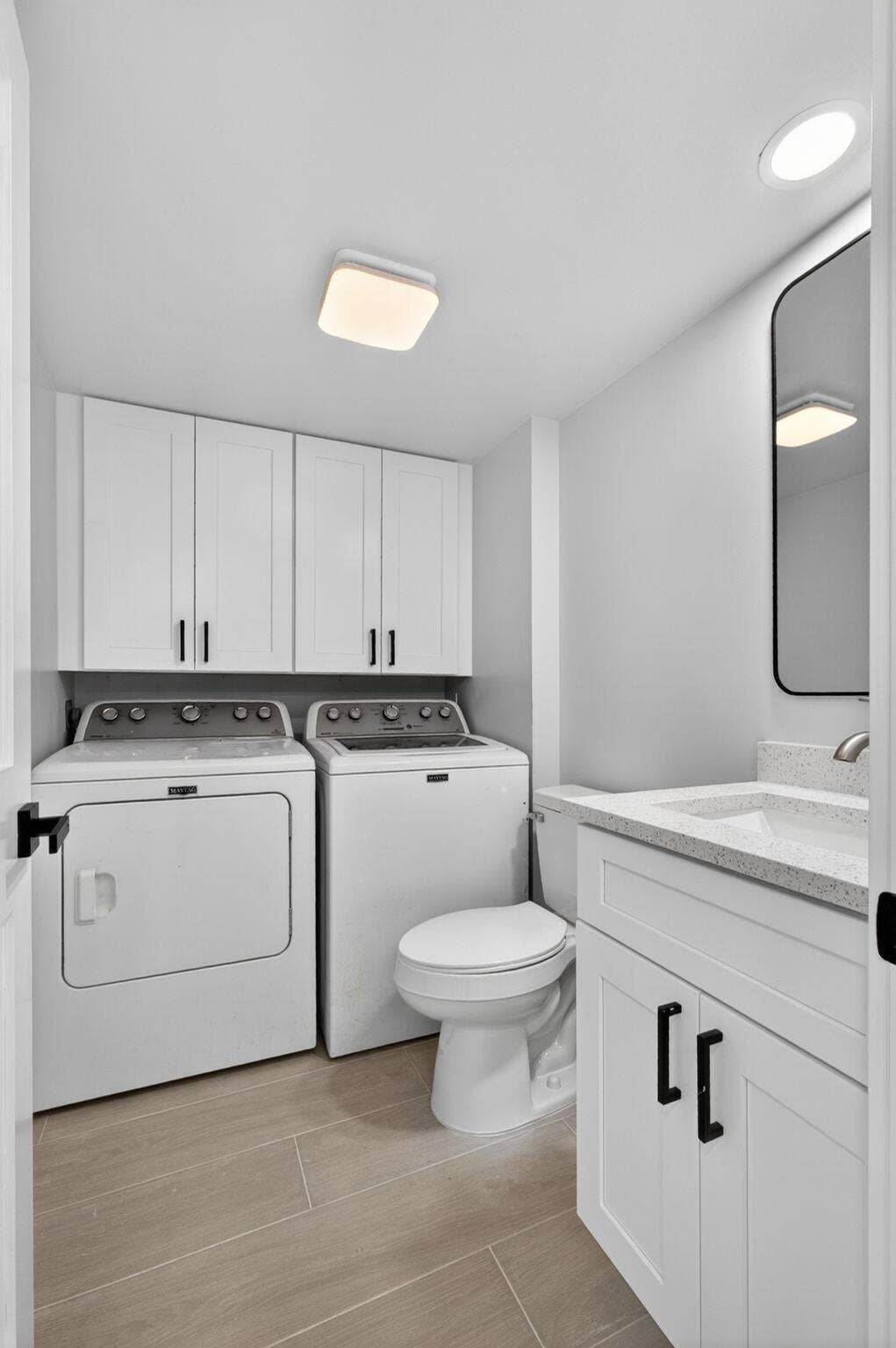 183 Charter Way, West Palm Beach, FL 33407 HALF BATH/LAUNDRY