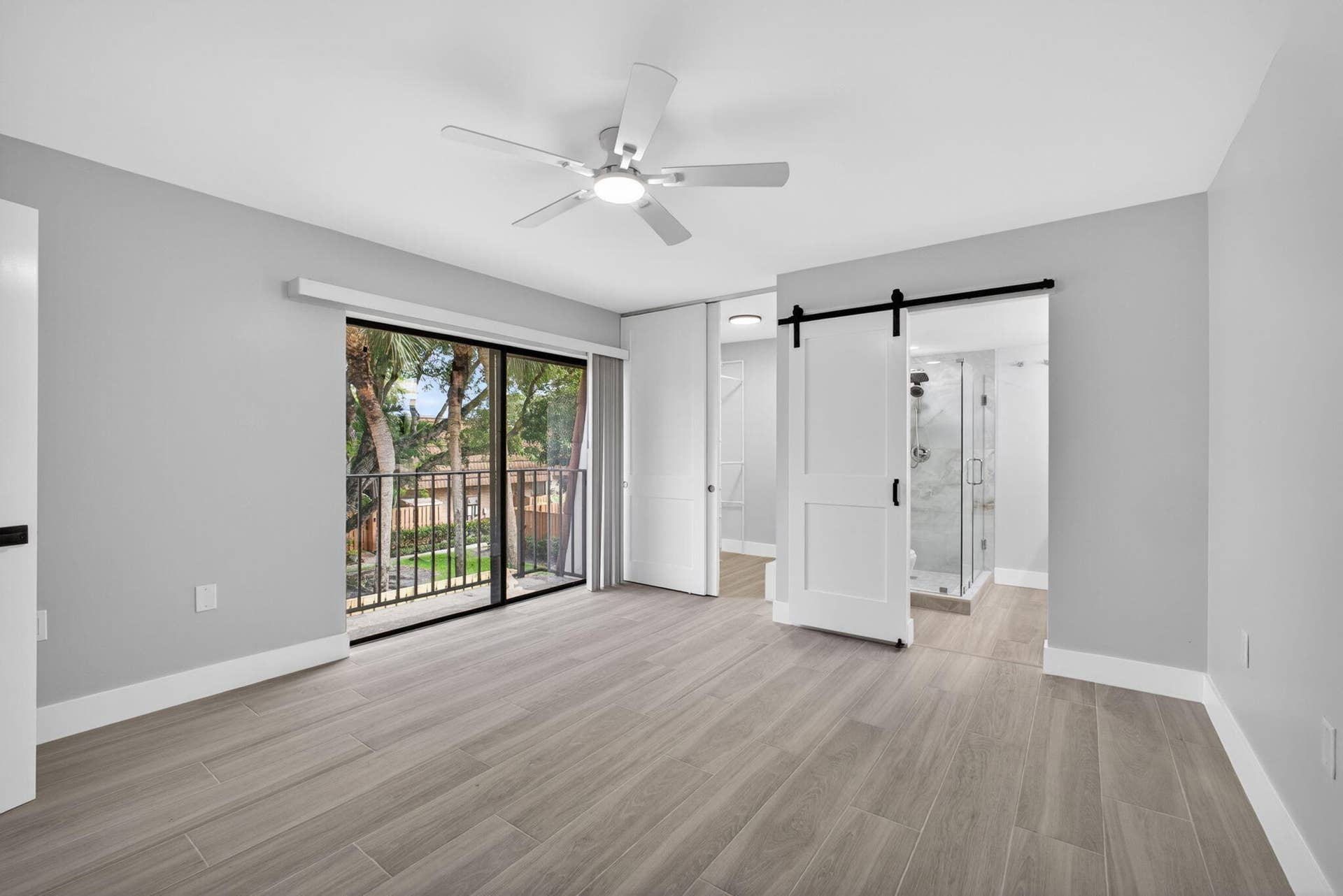 183 Charter Way, West Palm Beach, FL 33407 MATER BEDROOM