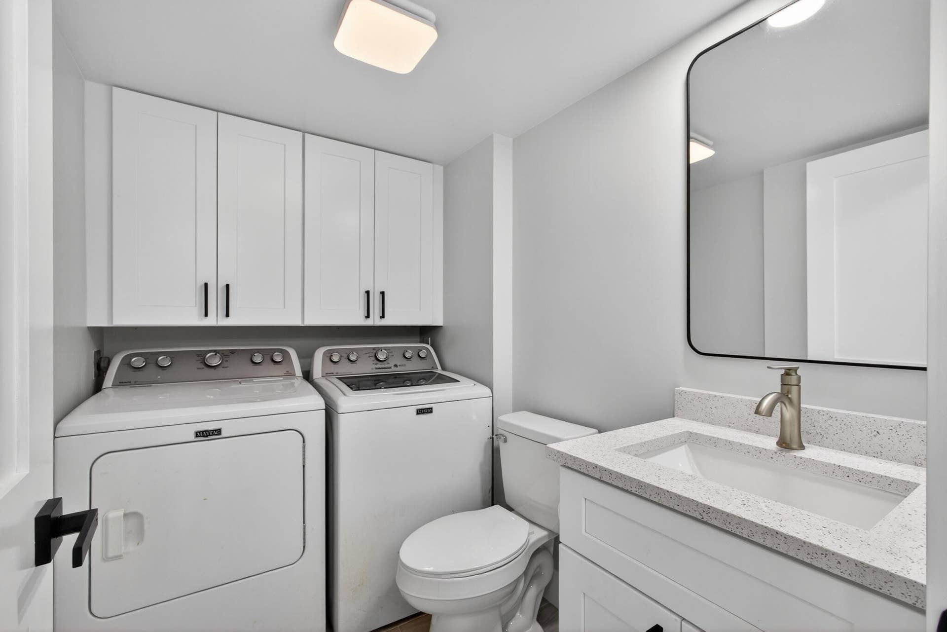 183 Charter Way, West Palm Beach, FL 33407 HALF BATH/ LAUNDRY