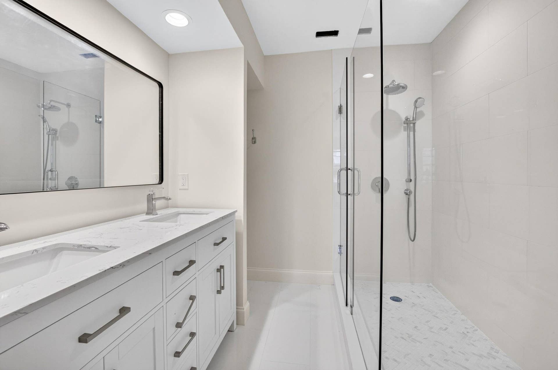 2701 S Ocean Boulevard, #47, Highland Beach, FL 33487 Primary Bathroom