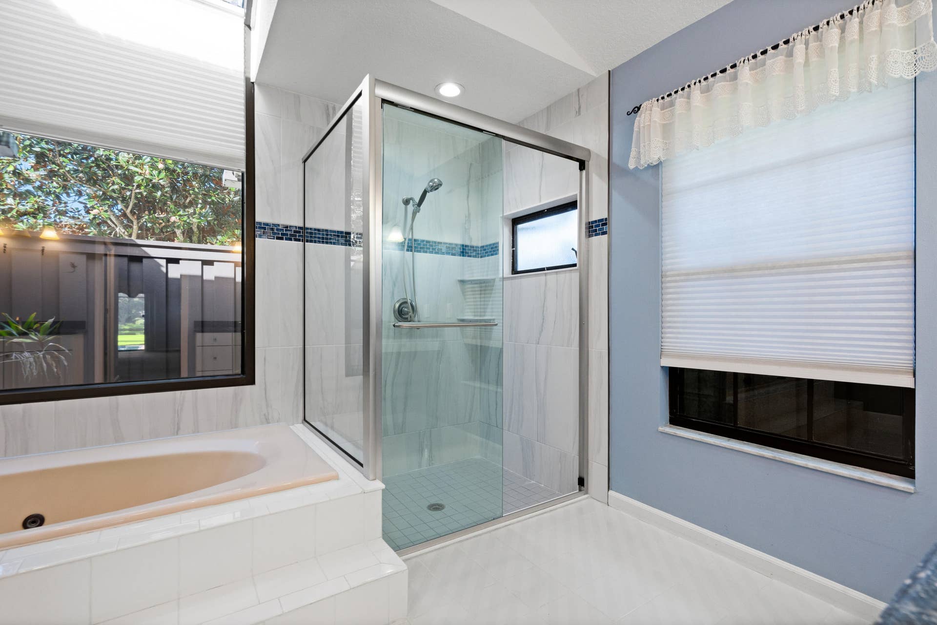 6606 Wood Lake Road, Jupiter, FL 33458 primary bath