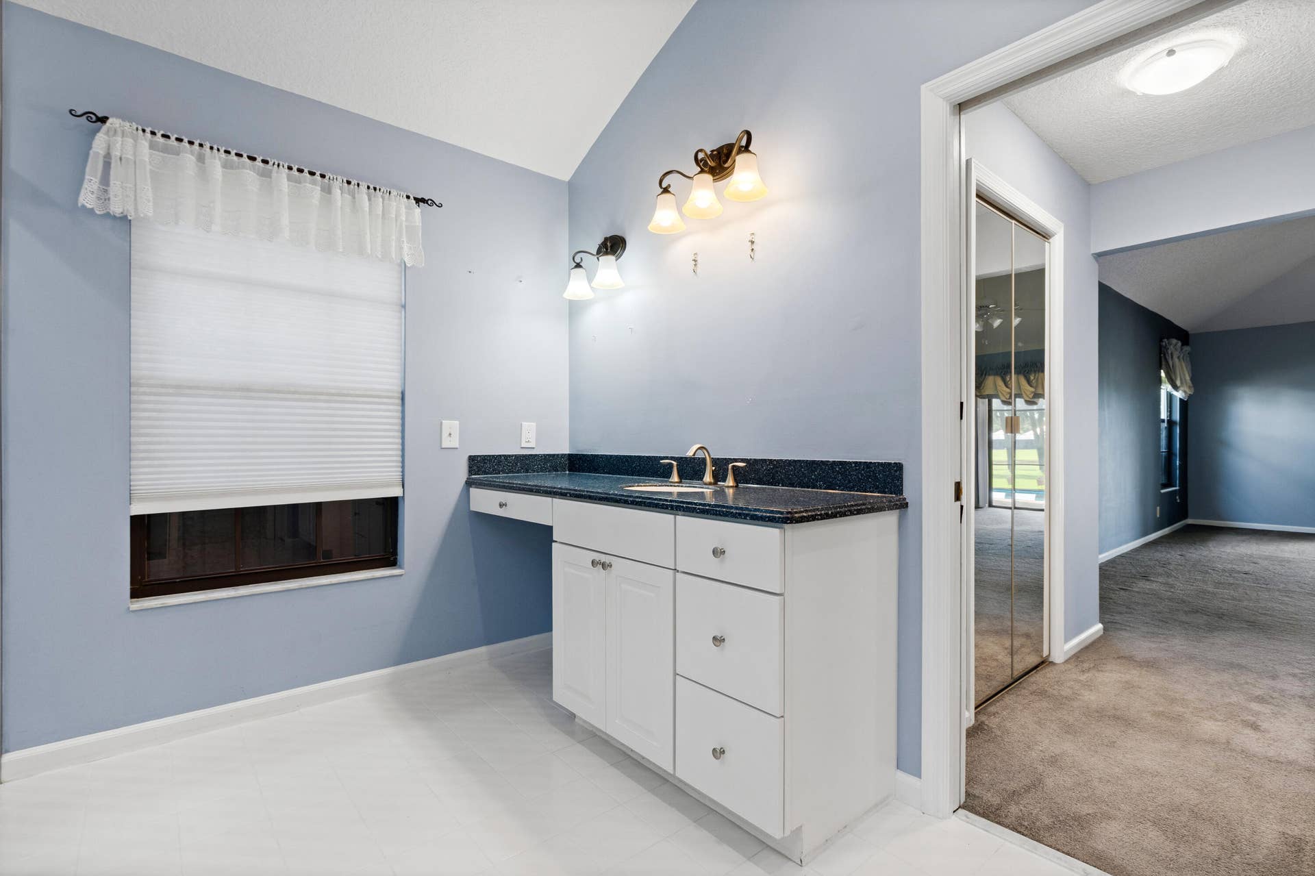 6606 Wood Lake Road, Jupiter, FL 33458 primary bath