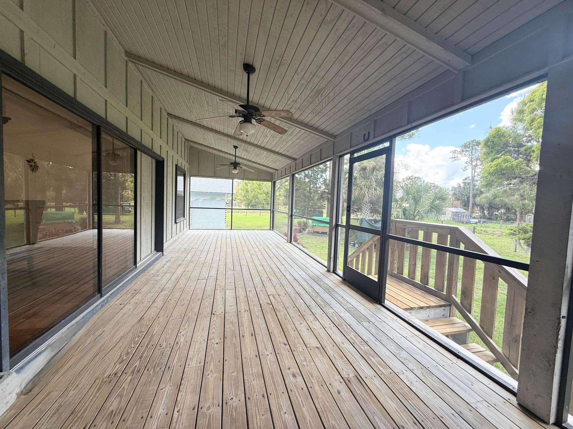 Lanai:Back Porch 2