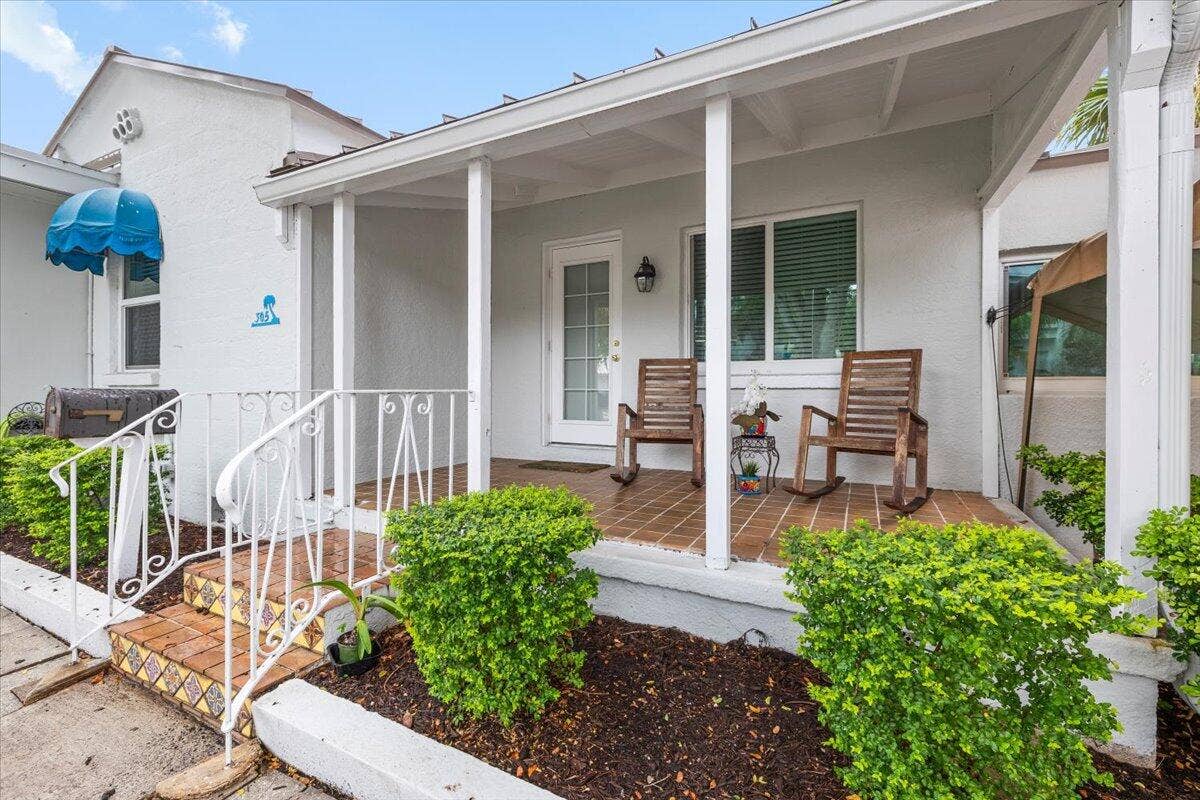 305 NE 14th Avenue, Fort Lauderdale, FL 33301 03-424A5543