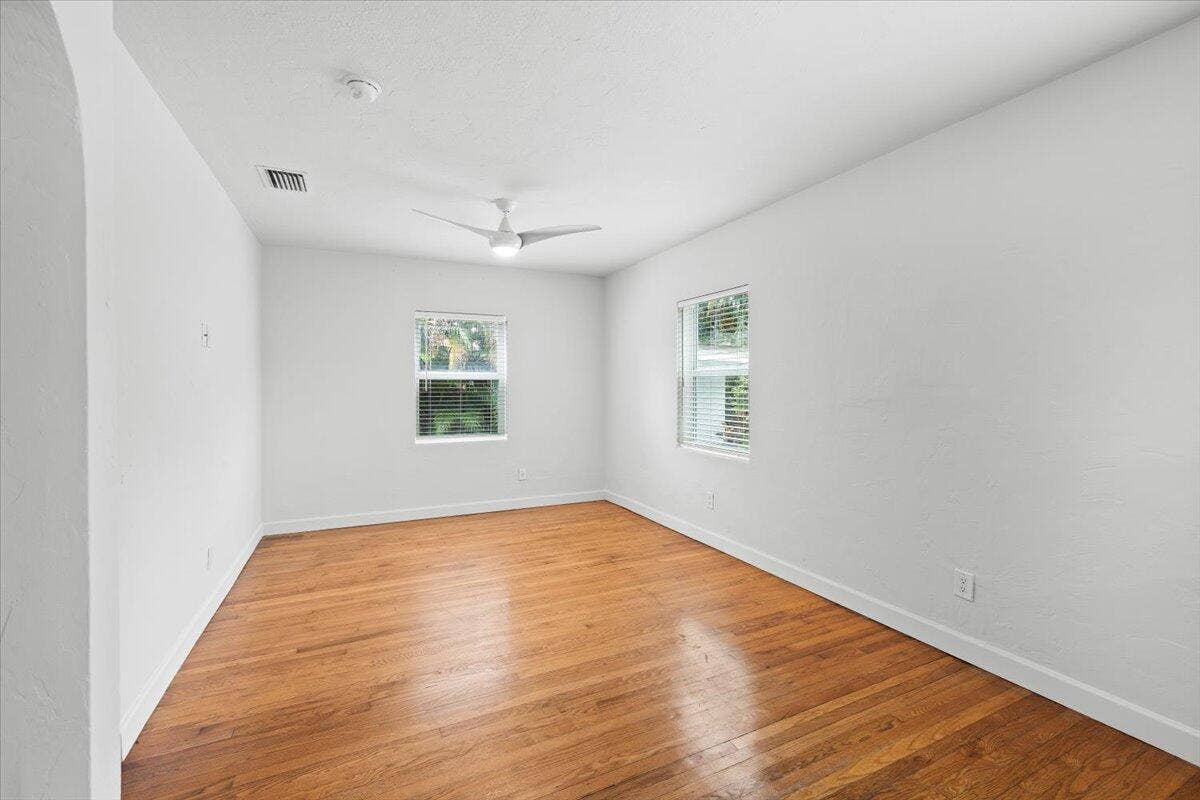 305 NE 14th Avenue, Fort Lauderdale, FL 33301 06-424A5591