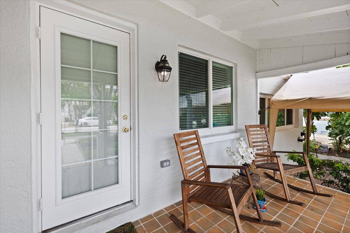 305 NE 14th Avenue, Fort Lauderdale, FL 33301 04-424A5731
