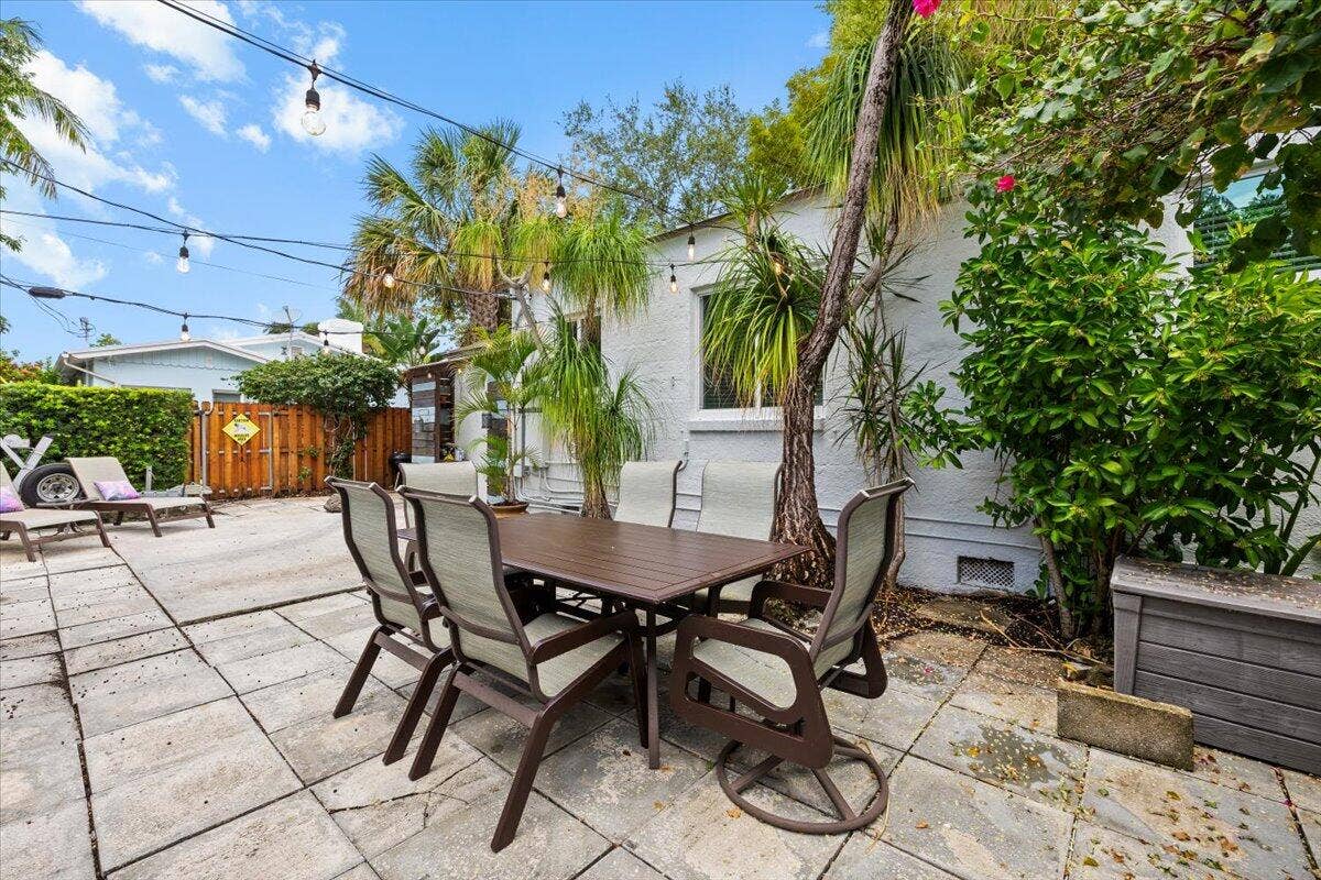 305 NE 14th Avenue, Fort Lauderdale, FL 33301 31-424A5723
