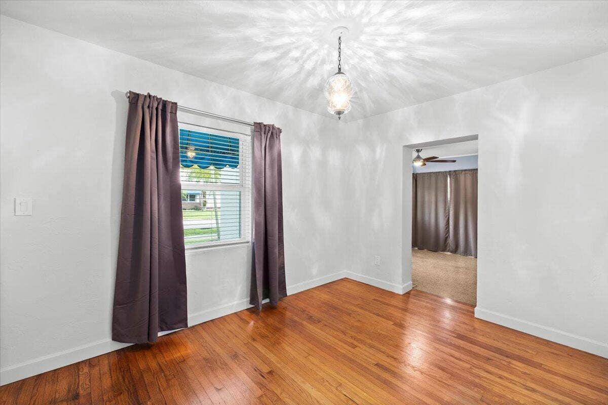 305 NE 14th Avenue, Fort Lauderdale, FL 33301 14-424A5611