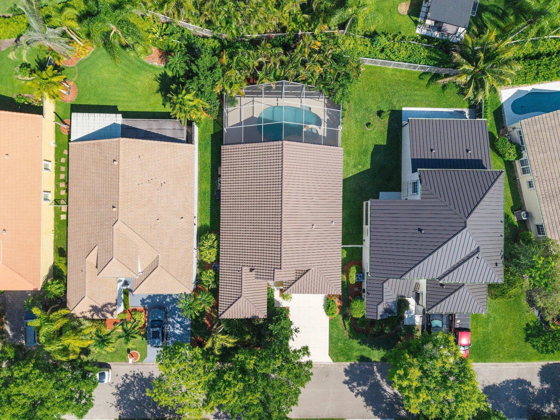 2016 Island Circle, Weston, FL 33326 roof_compressed