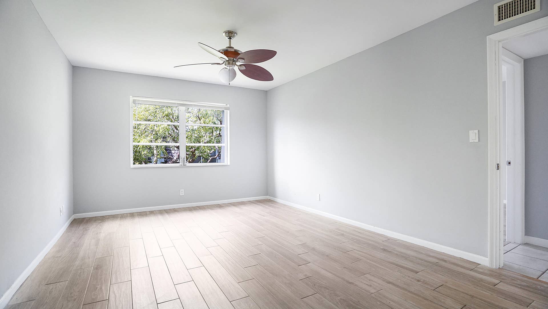 3125 Oakland Shores Drive, #B202, Oakland Park, FL 33309 DSC03186