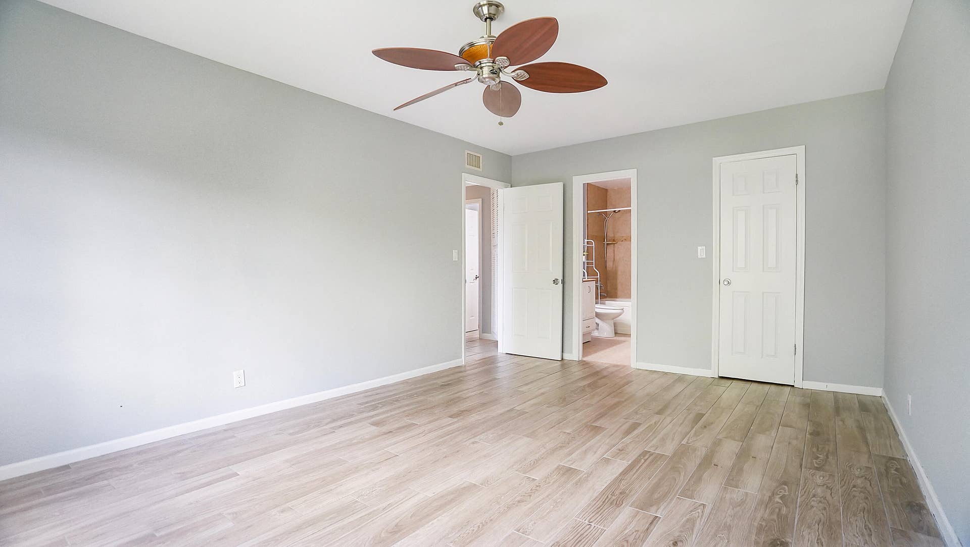 3125 Oakland Shores Drive, #B202, Oakland Park, FL 33309 DSC03198