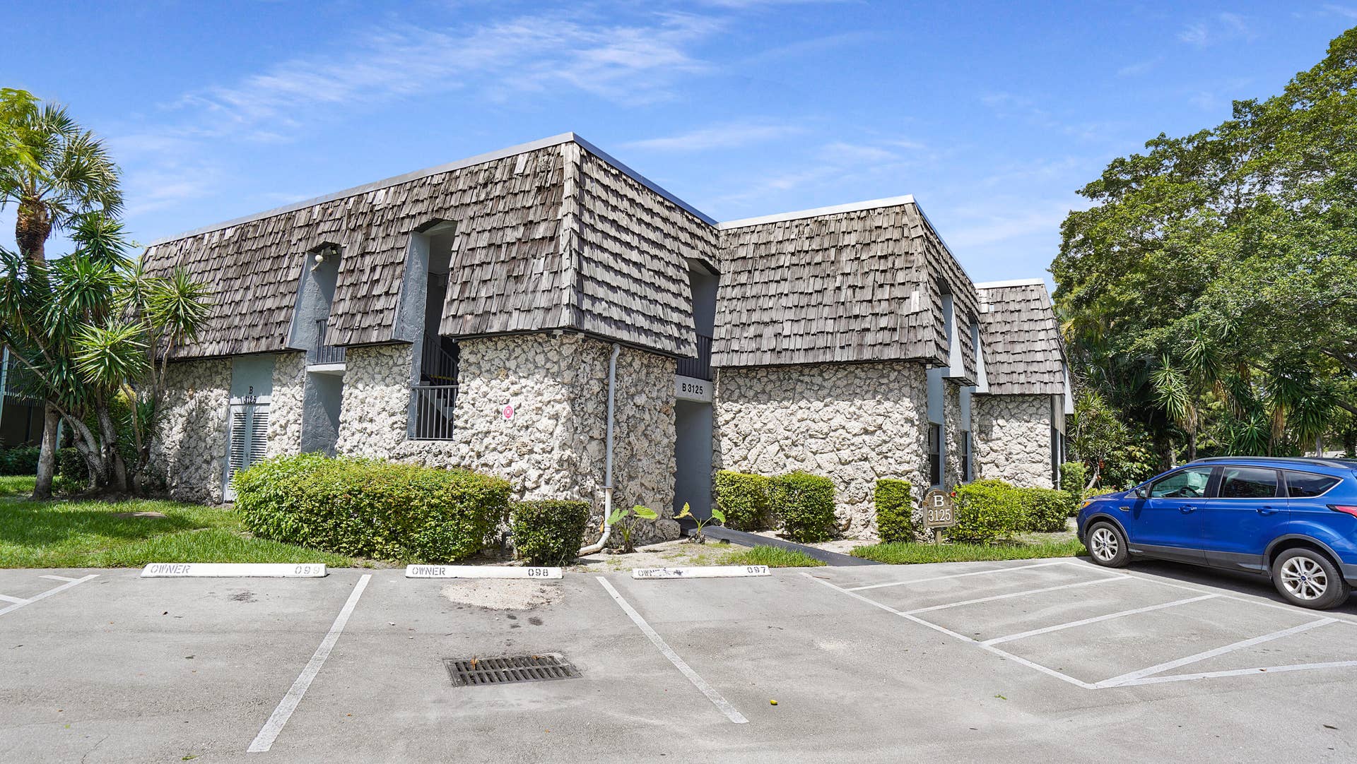 3125 Oakland Shores Drive, #B202, Oakland Park, FL 33309 DSC03228