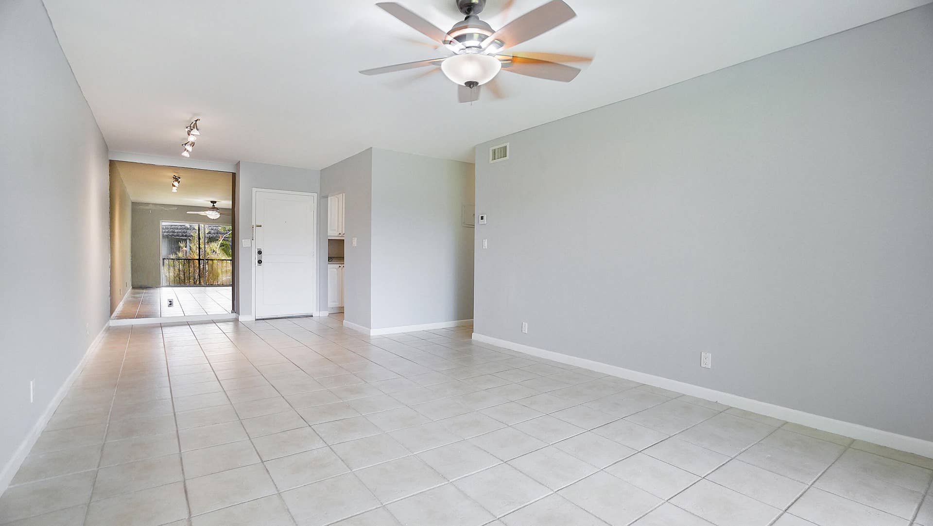 3125 Oakland Shores Drive, #B202, Oakland Park, FL 33309 DSC03141