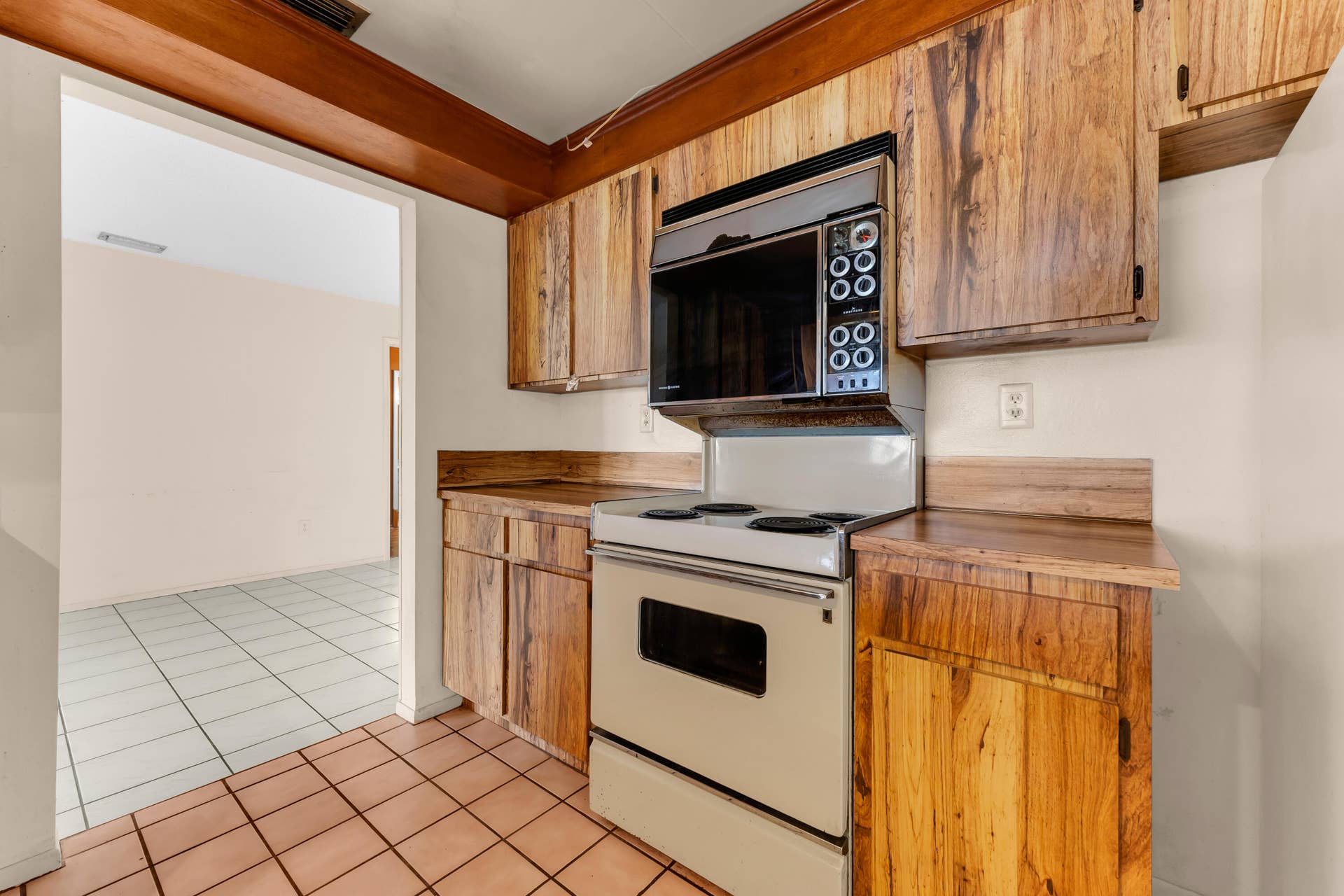 5523 SW 116TH Avenue, Cooper City, FL 33330 Kitchen