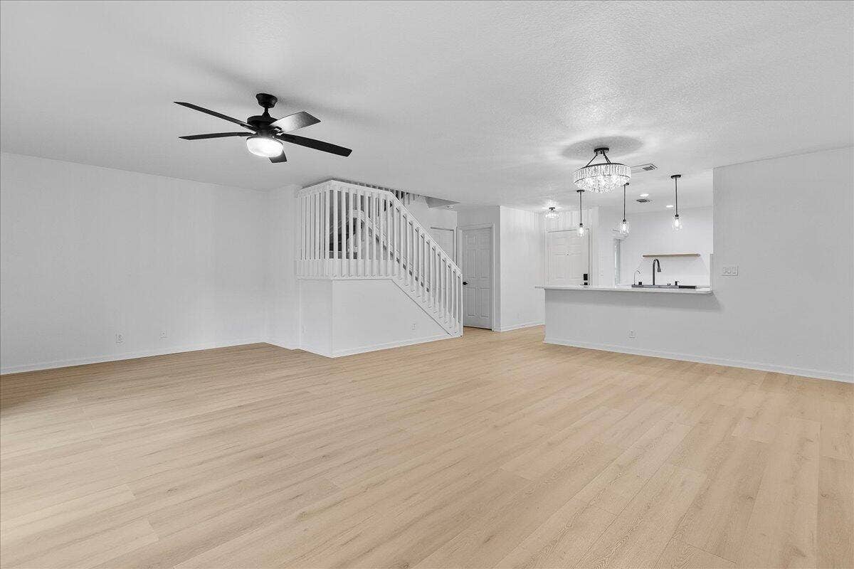 8128 BIG PINE Way, Riviera Beach, FL 33407 08-JLC_1666