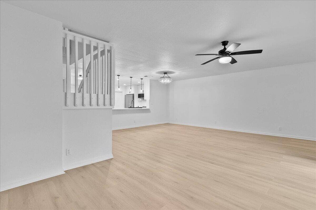 8128 BIG PINE Way, Riviera Beach, FL 33407 09-JLC_1671