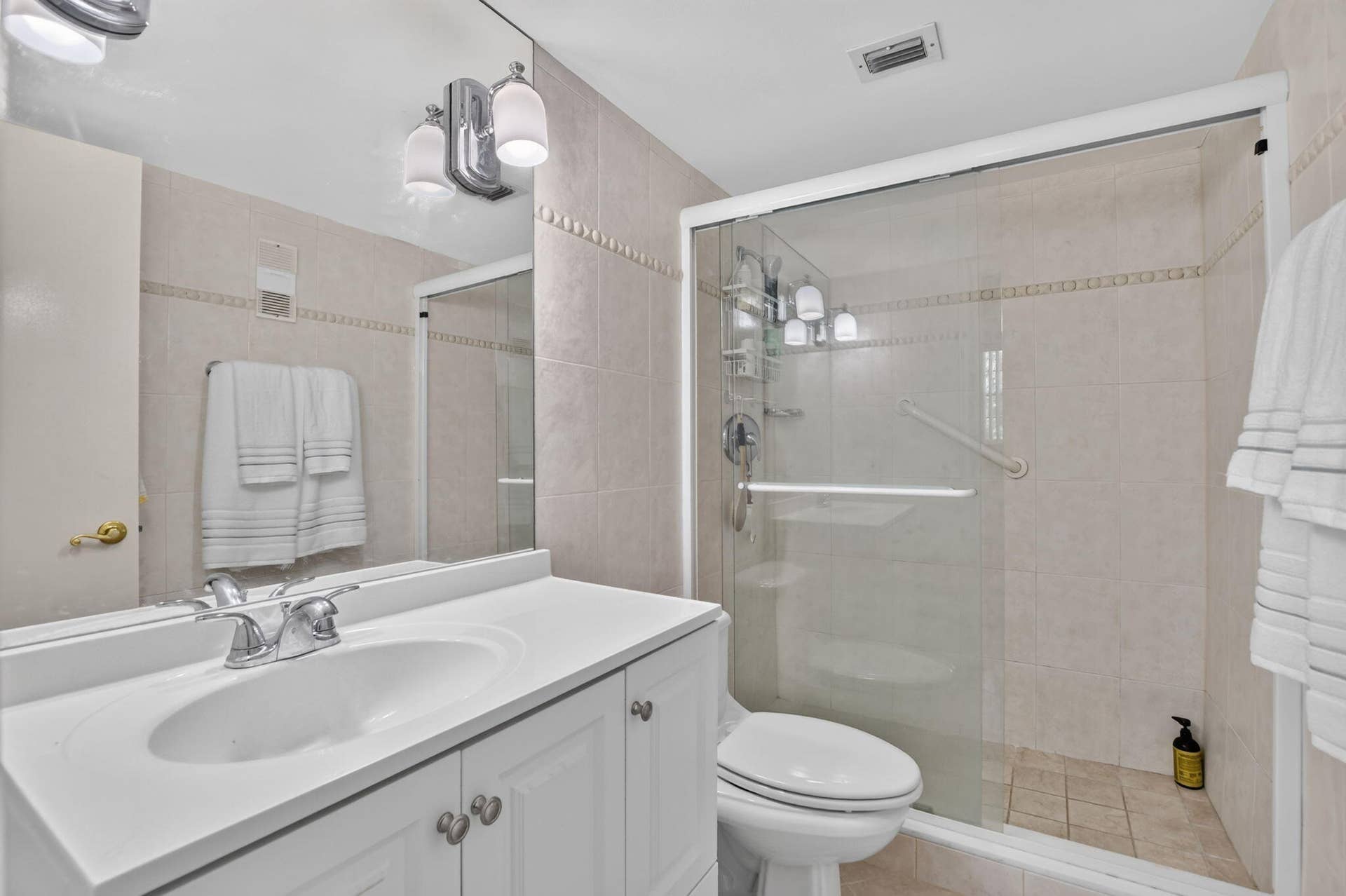 2460 DEER CREEK COUNTRY CLUB Boulevard, #206-A, Deerfield Beach, FL 33442 Primary Bath