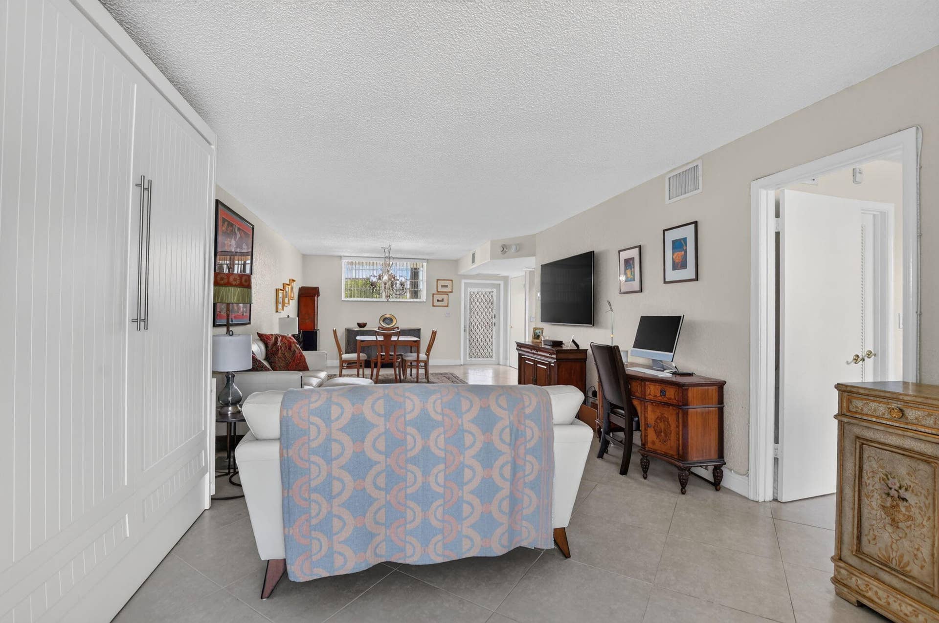 2460 DEER CREEK COUNTRY CLUB Boulevard, #206-A, Deerfield Beach, FL 33442 Murphy Bed