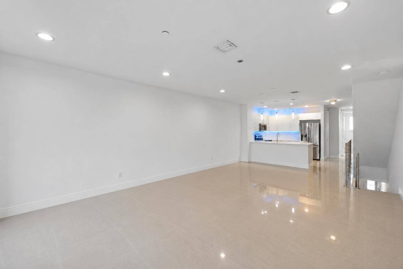 832 NE 19TH Avenue, #832, Fort Lauderdale, Fort Lauderdale, FL 33304 A9B0237F-AF5D-46DF-8CBD-ED998554EA6E