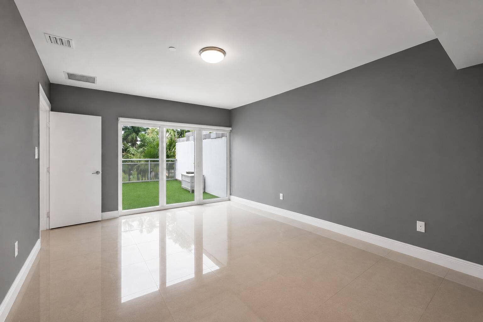 832 NE 19TH Avenue, #832, Fort Lauderdale, Fort Lauderdale, FL 33304 CCB103D0-5B8D-4491-9449-EB000C9B9127
