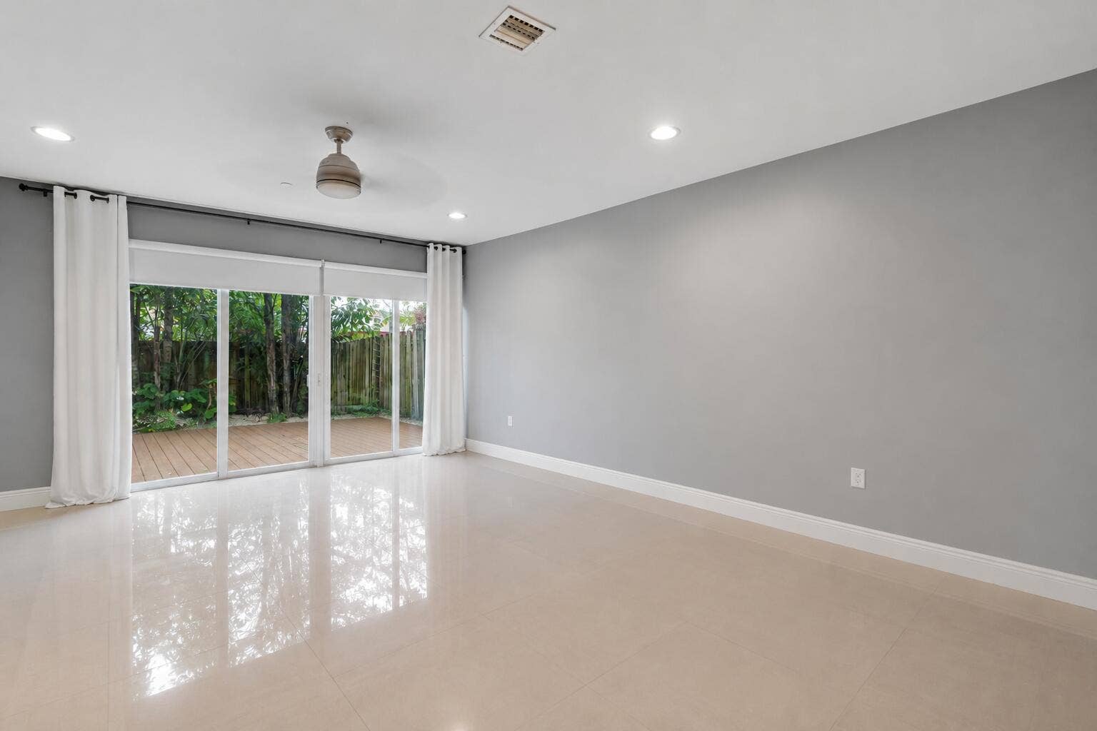 832 NE 19TH Avenue, #832, Fort Lauderdale, Fort Lauderdale, FL 33304 189C0950-1C3A-44A0-AC22-1D83B52D6FEC