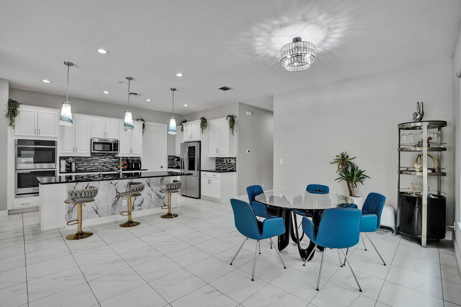 8655 NW 39TH Court, Coral Springs, FL 33065 Dining & Kitchen
