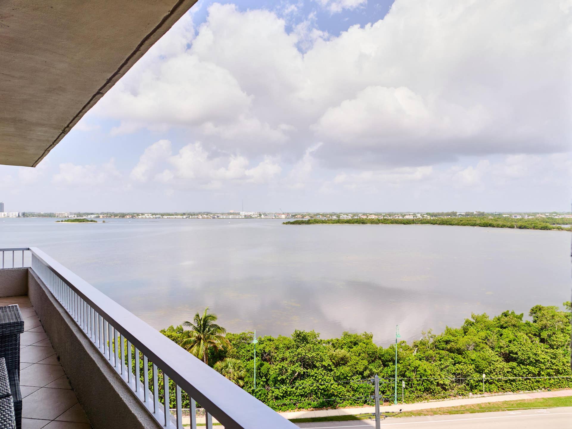 5550 N Ocean Drive, #9D, Singer Island, Singer Island, FL 33404 P1188200