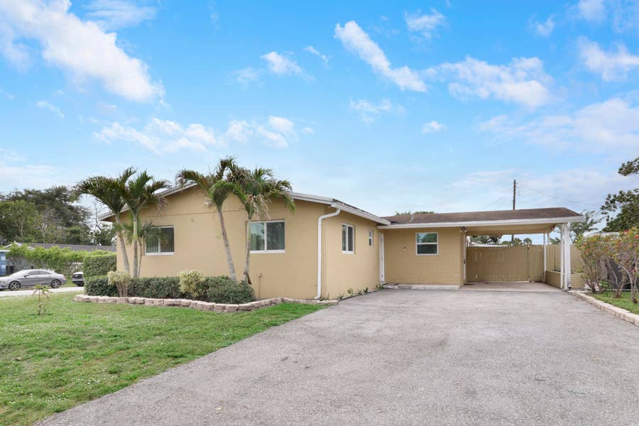 Property photo for 827 Caroline Avenue, West Palm Beach, FL