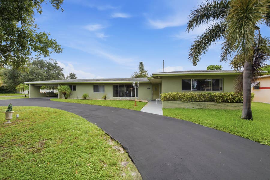 Property photo for 1000 WYOMING Avenue, Fort Lauderdale, FL