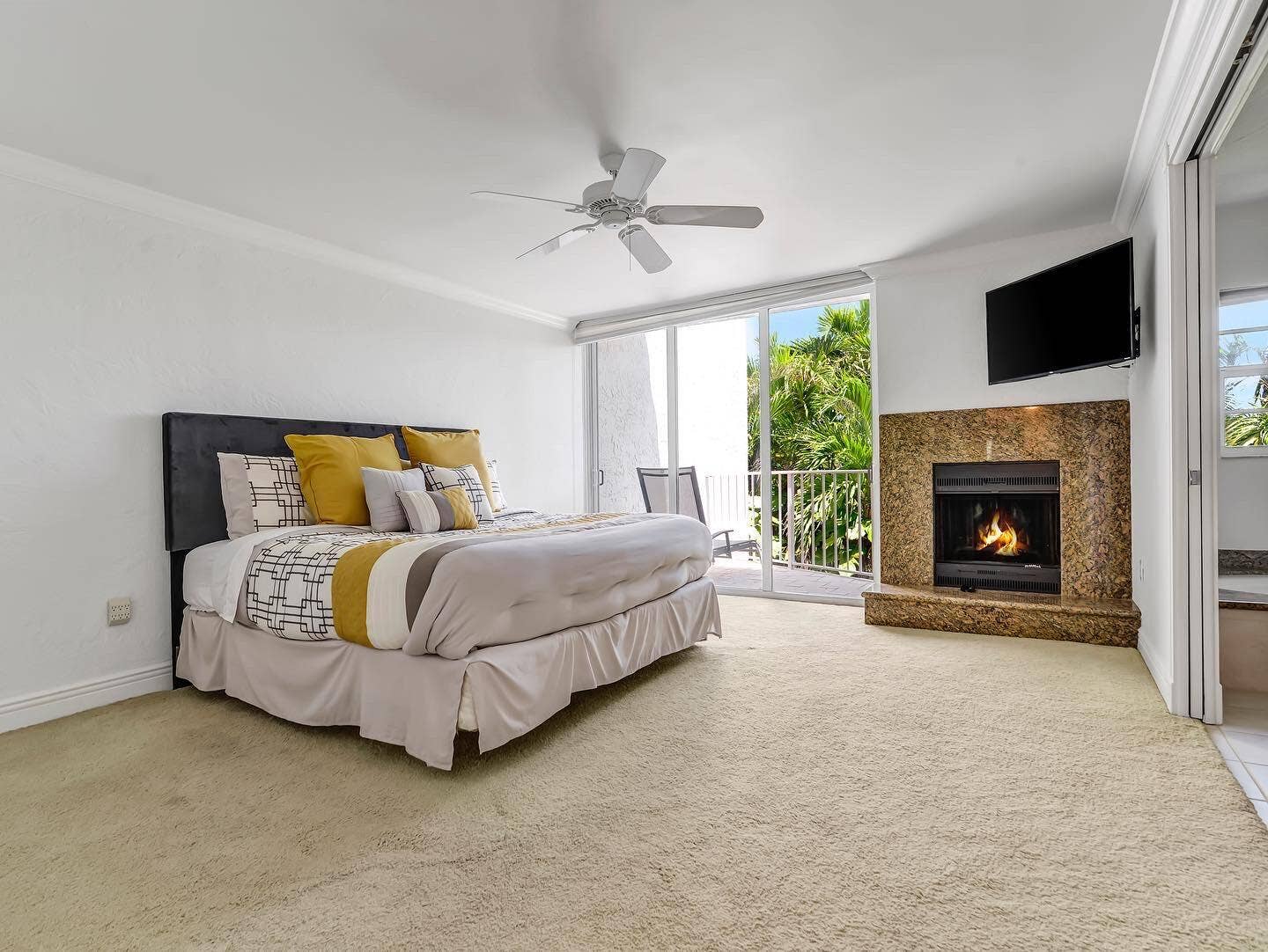 1222 Hillsboro Mile, #11, Hillsboro Beach, FL 33062 E1EDECC4-A3BF-46D9-AA19-34B134A2F3CB