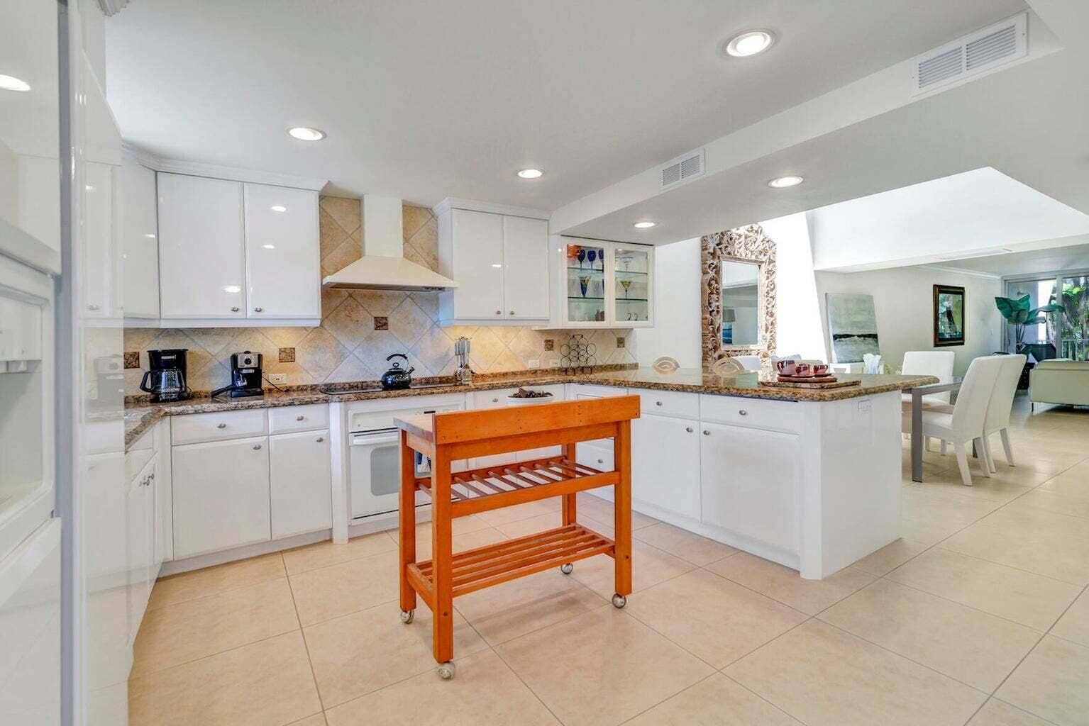 1222 Hillsboro Mile, #11, Hillsboro Beach, FL 33062 20220528234107581128000000-o