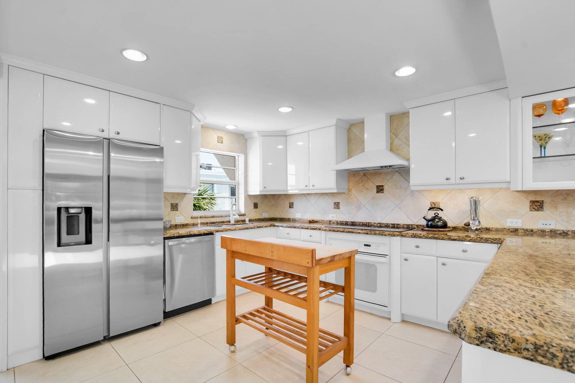 1222 Hillsboro Mile, #11, Hillsboro Beach, FL 33062 25-web-or-mls-DSC_1346