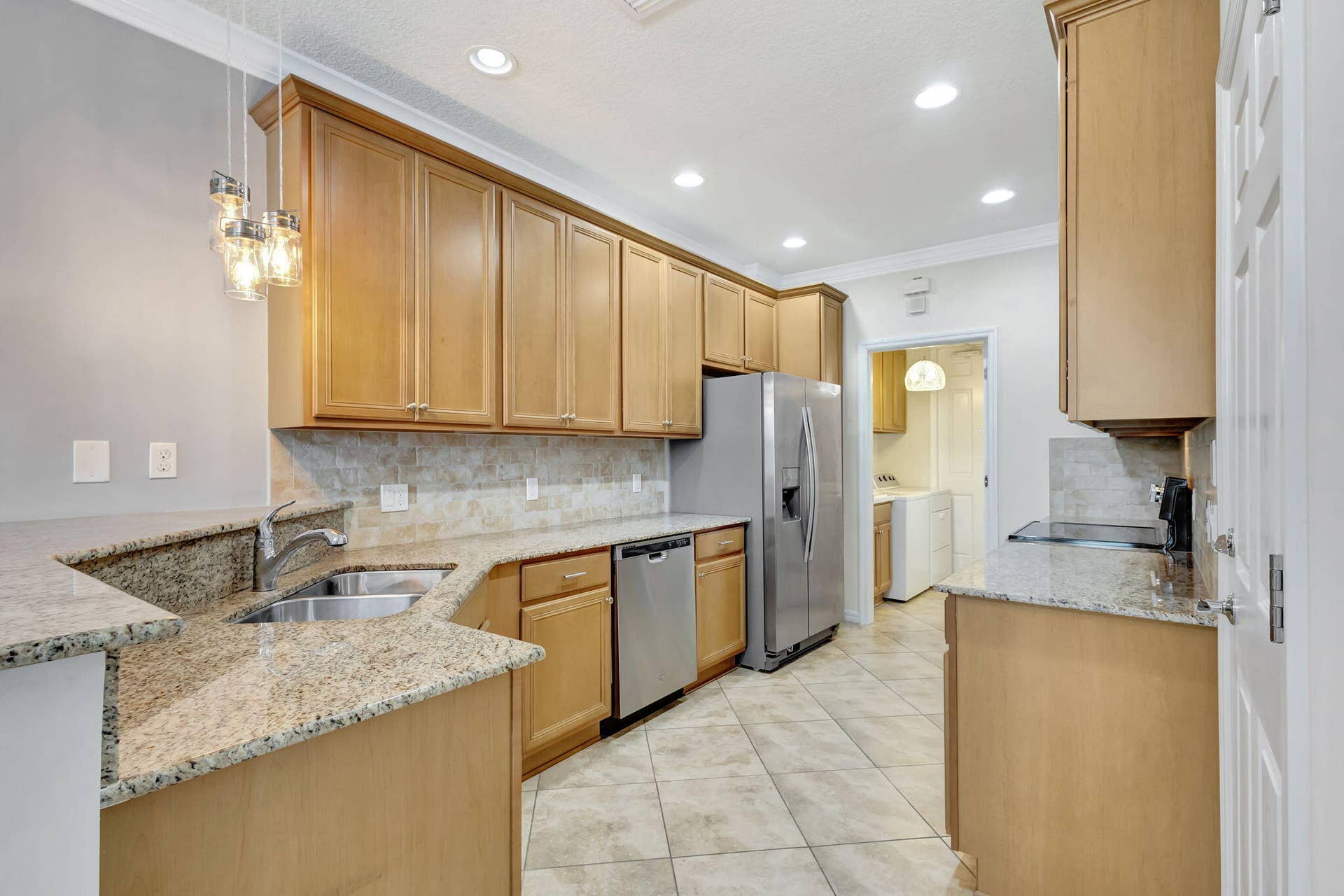 1212 S COMMUNITY Drive, Jupiter, FL 33458 Kitchen