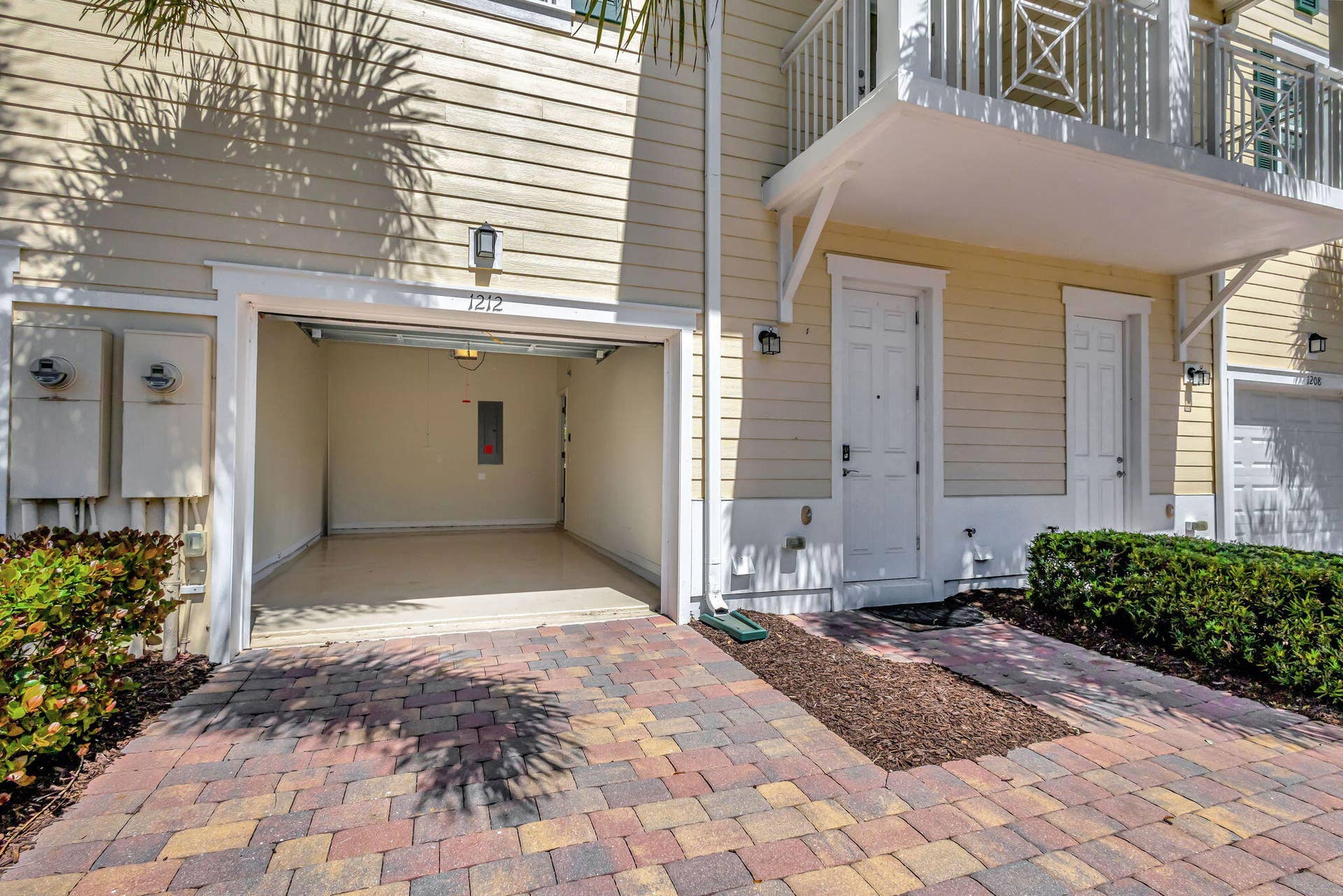 1212 S COMMUNITY Drive, Jupiter, FL 33458 Driveway - 1 Car Garage