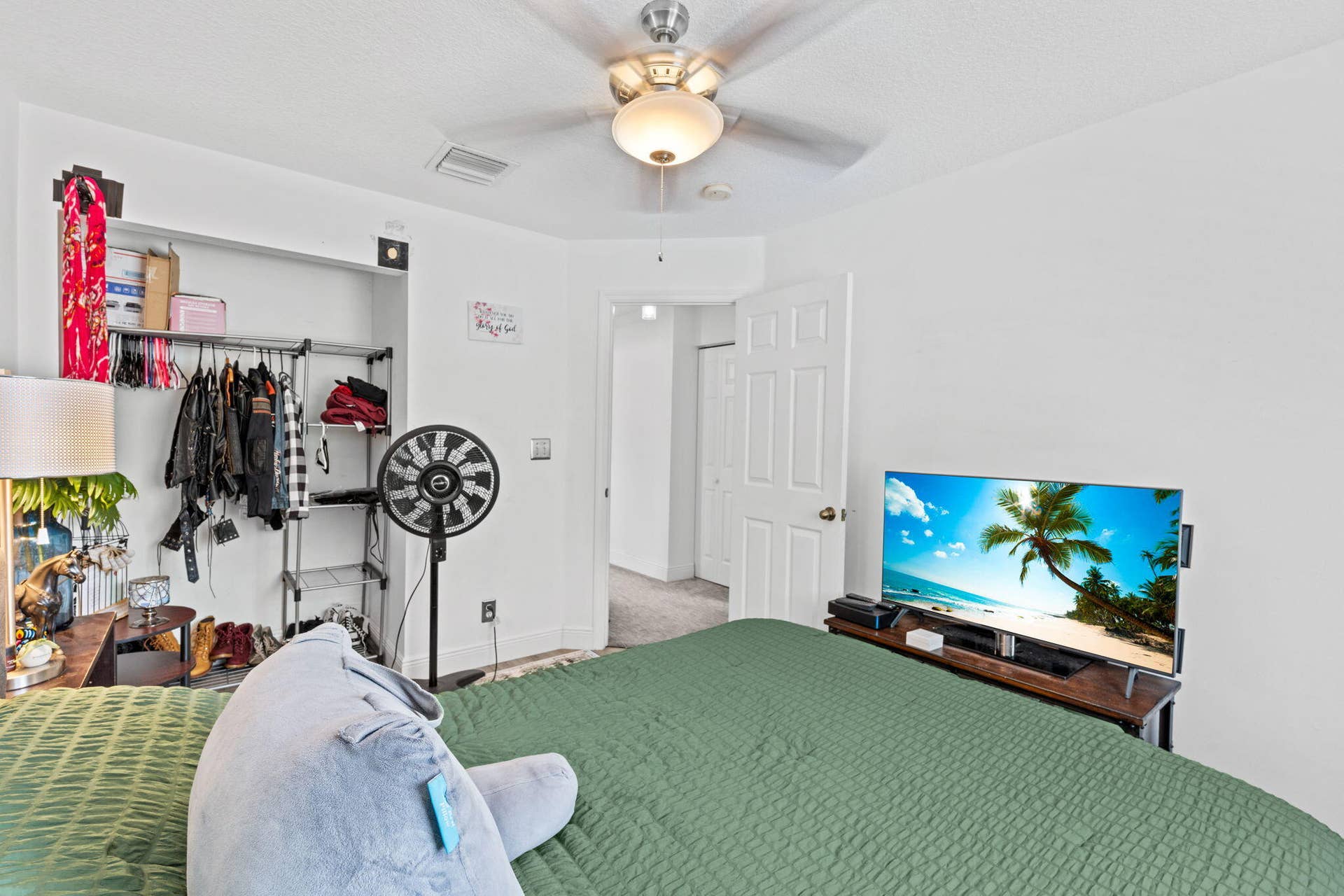 22-web-or-mls-A7404148