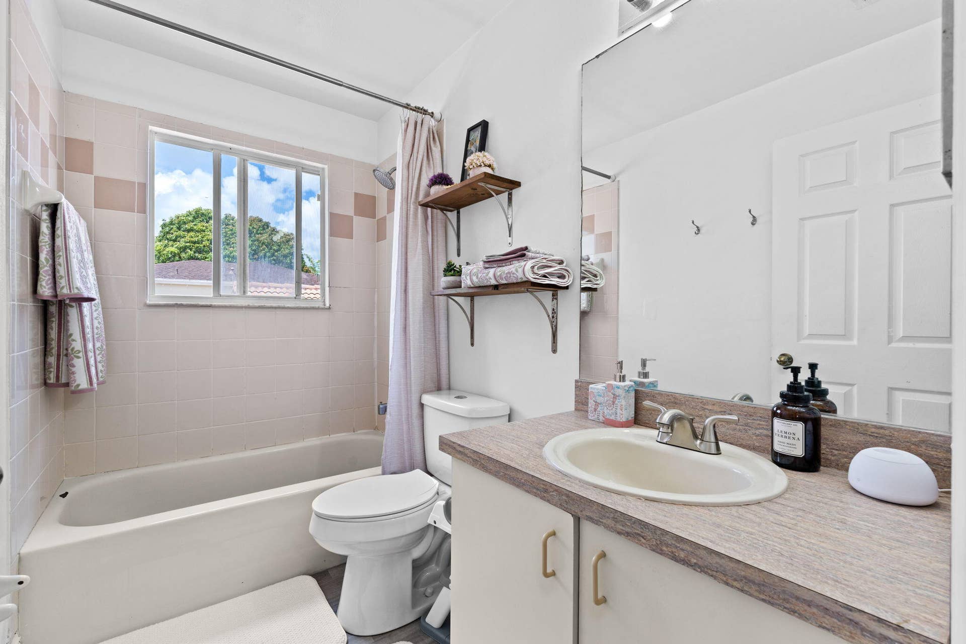 25-web-or-mls-A7404139