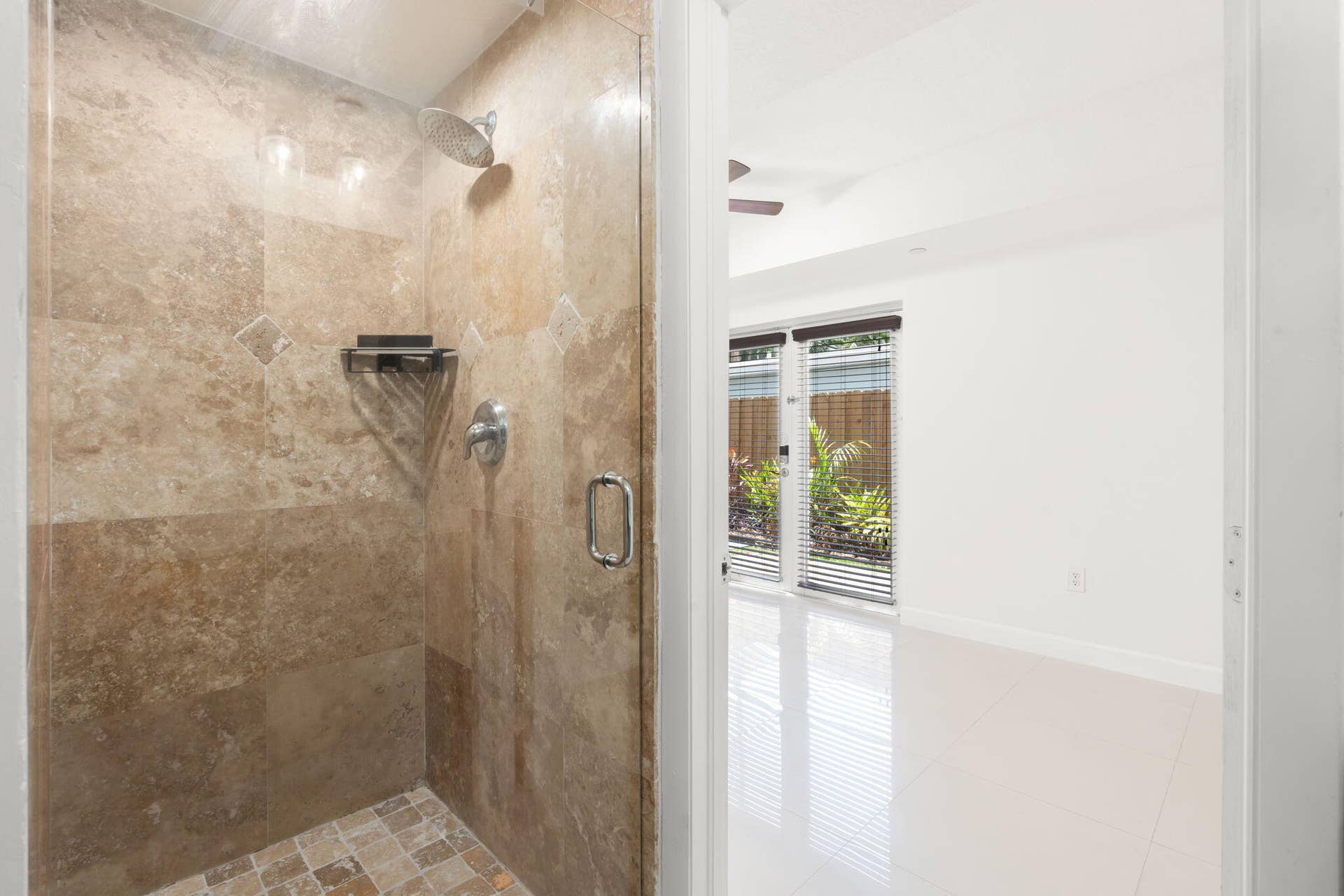 622 NE 10th Avenue, Fort Lauderdale, FL 33304 13-web-or-mls-622 NE 10th Ave Fort Laude
