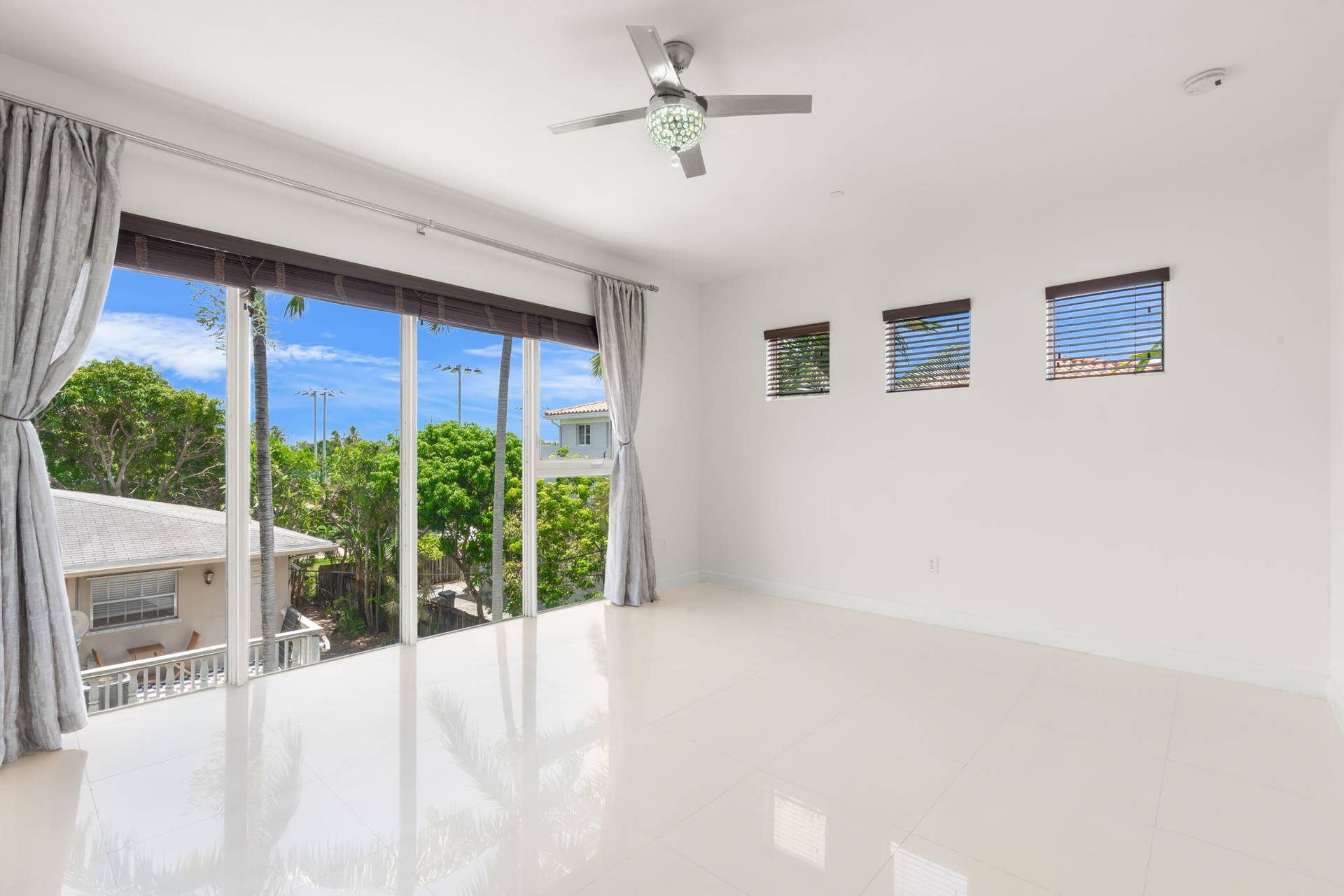 622 NE 10th Avenue, Fort Lauderdale, FL 33304 29-web-or-mls-622 NE 10th Ave Fort Laude